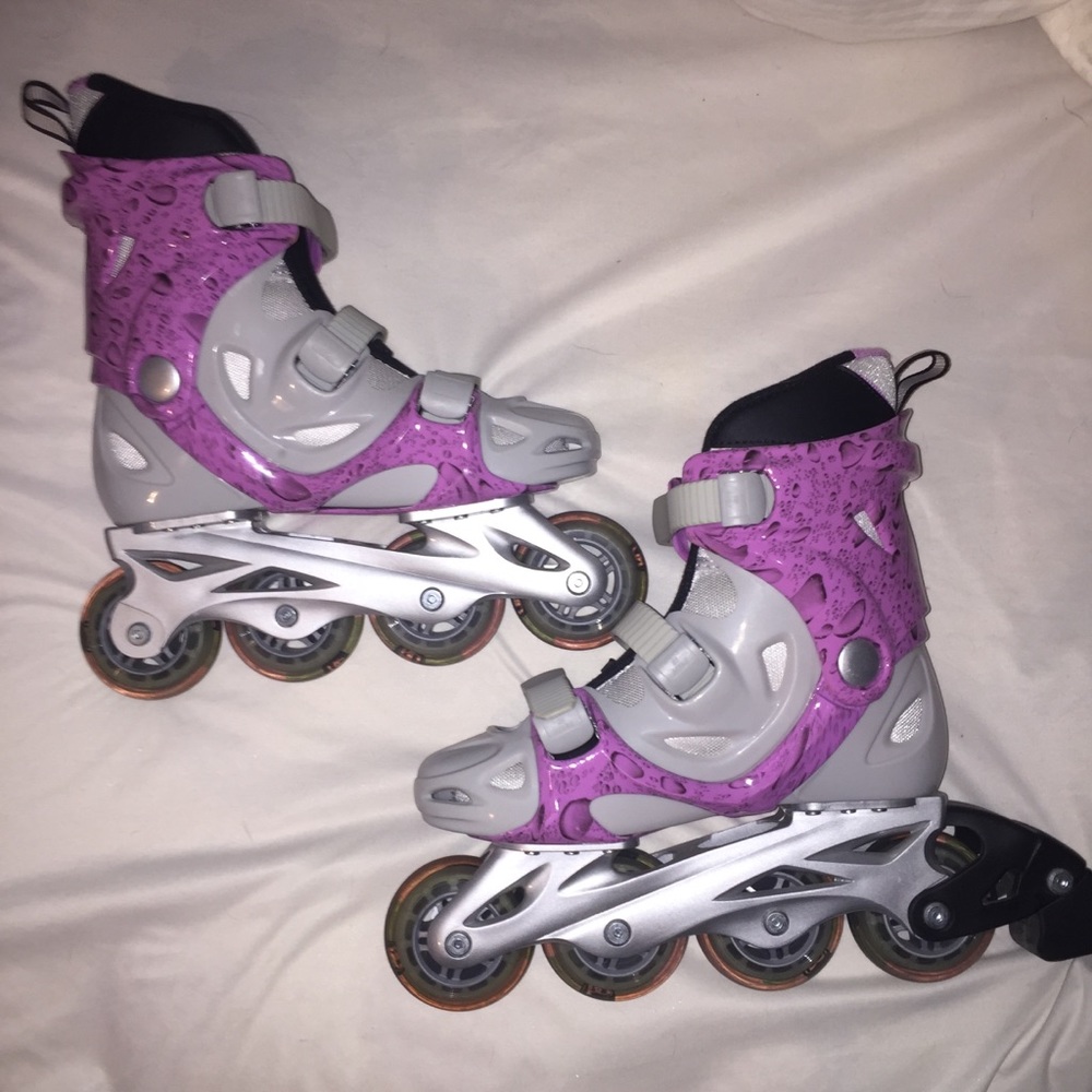 ROLLER BLADES